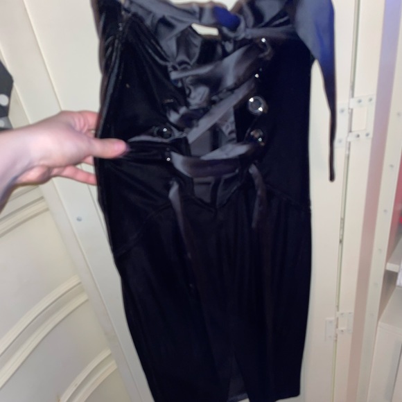 Sexy black velvet Marciano halter lace up back dress - Picture 5 of 7